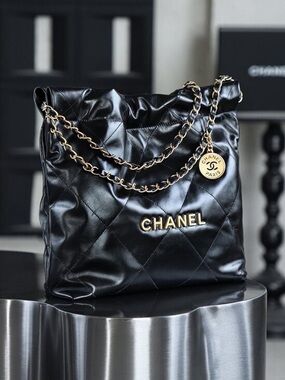 Chanel 22 Black Medium Tote Leather Bag